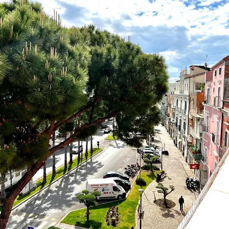 Apartment Con Terrazza Vista Mare Lambretta